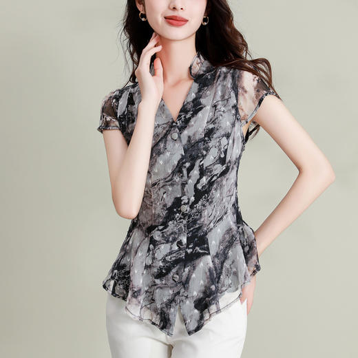 印花雪纺短袖衬衫，设计感洋气V领上衣KQL-B45N1931 商品图3