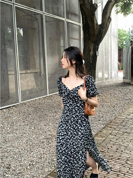 显瘦碎花连衣裙 商品图7