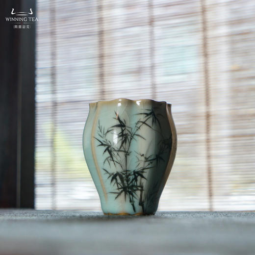 问鼎汝瓷鼎峰系列天青小佛手杯（疏影摇风） 商品图0