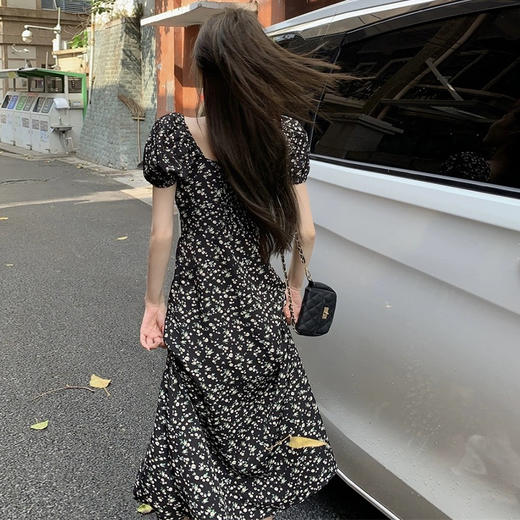 显瘦碎花连衣裙 商品图2