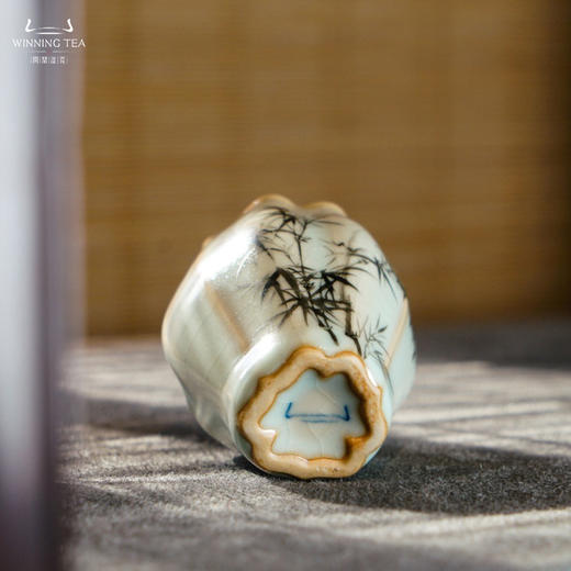 问鼎汝瓷鼎峰系列天青小佛手杯（疏影摇风） 商品图4