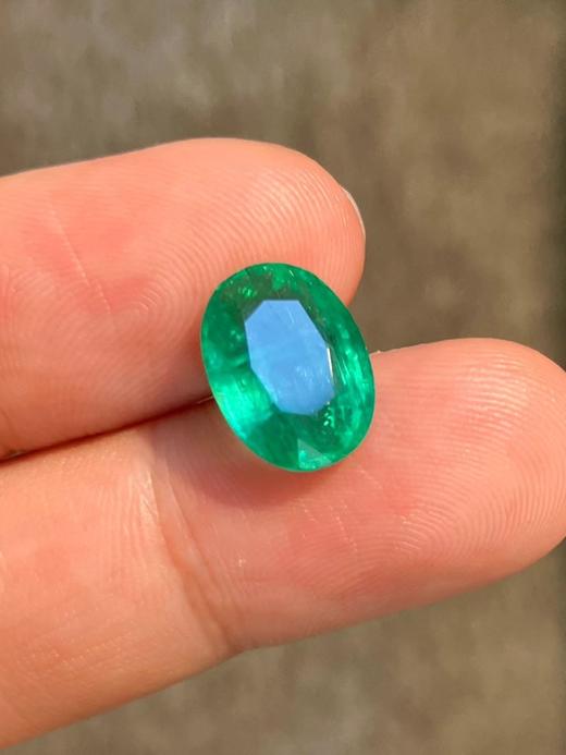 3.91ct 祖母绿裸石 商品图1