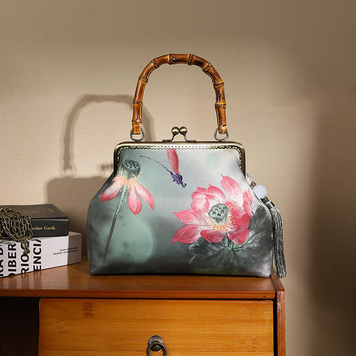 【荷亭初雨】古风包旗袍绣花金口手拎包QB 商品图1