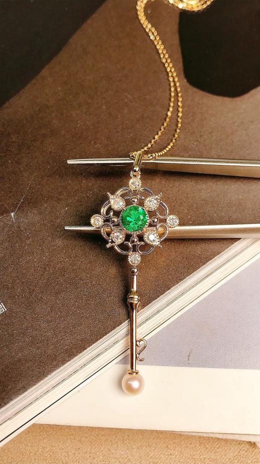 0.46ct 祖母绿吊坠 商品图5