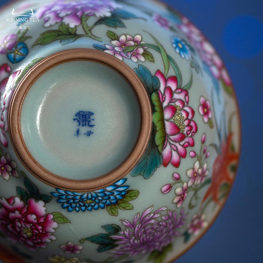 问鼎汝瓷鼎峰系列复刻款辛丑天青天香杯（绘画花开富贵） 商品图2