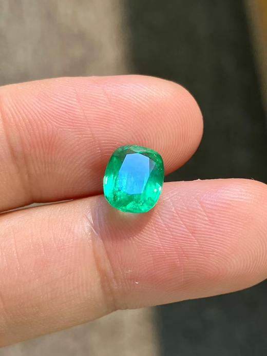 2.05ct 祖母绿裸石 商品图2