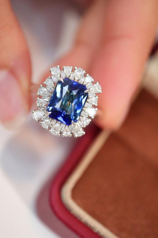 3.06ct 蓝宝石戒指 商品图1