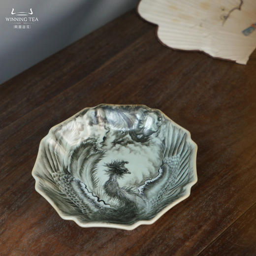 问鼎汝瓷鼎峰系列天青老款精工款葵口大盘（凤骨龙姿）（缺货） 商品图0