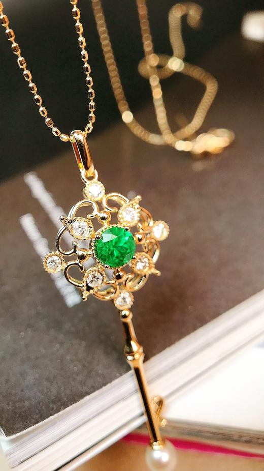 0.46ct 祖母绿吊坠 商品图2