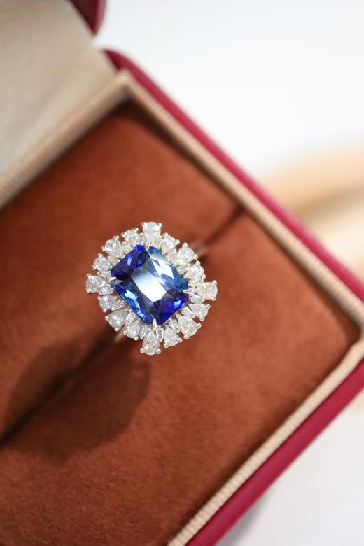 3.06ct 蓝宝石戒指 商品图7