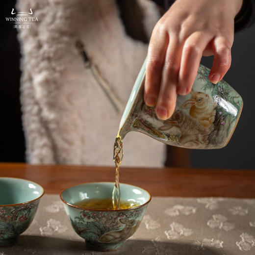 问鼎汝瓷鼎峰系列天青老款四方葵口长瓶（花晨月夕）天青老款特大茶海（花晨月夕）（缺货） 商品图1