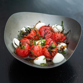 油渍番茄芝士球 