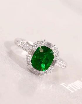 1.7ct 祖母绿戒指
