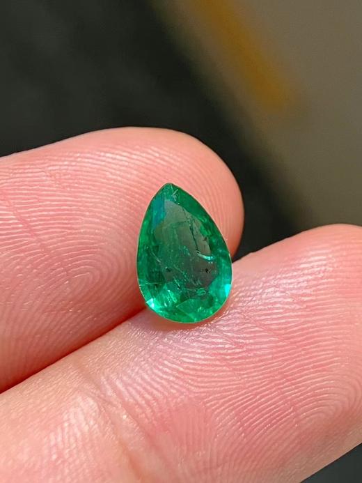 1.24ct 祖母绿裸石 商品图1
