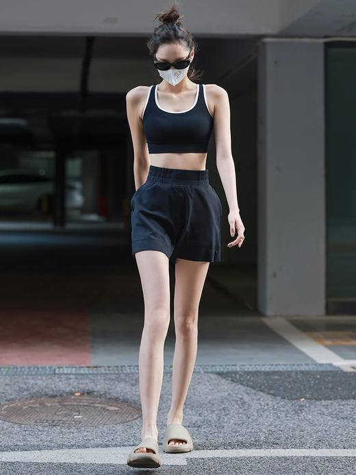 beemen 高品质云感宽松运动短裤 面料柔软亲肤  无内衬 宽大无束缚 高腰显腿长 商品图2