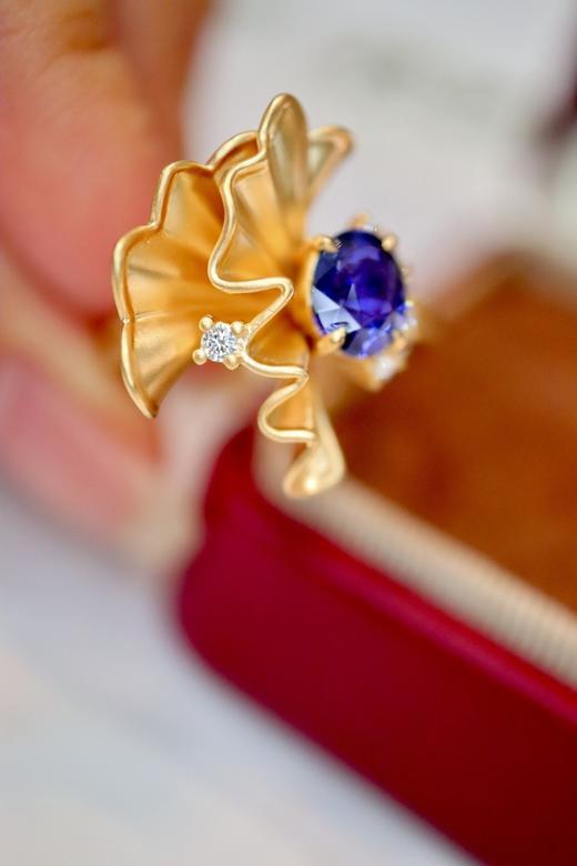 1.02ct 蓝宝石戒指 商品图3