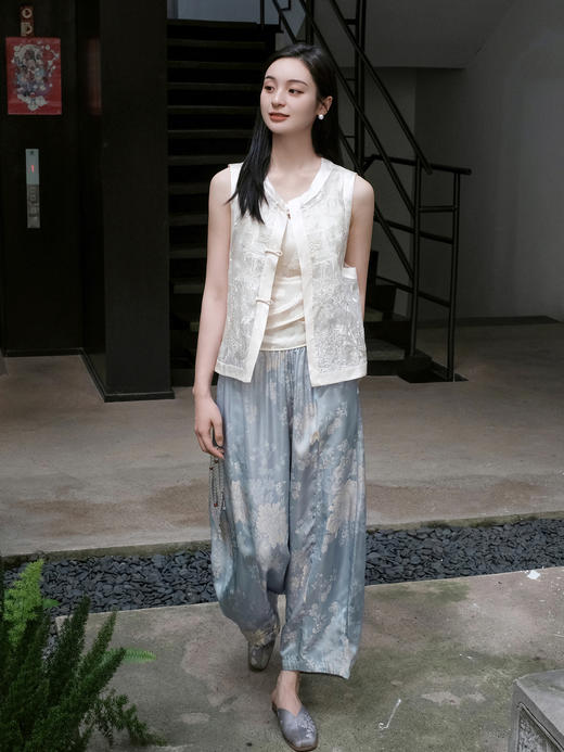 盛唐婧 |提花真丝缎牡丹花气质花苞裤 商品图0