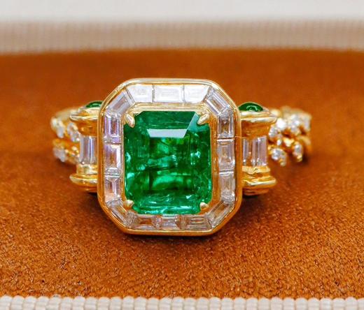 1.1ct 祖母绿戒指 商品图0