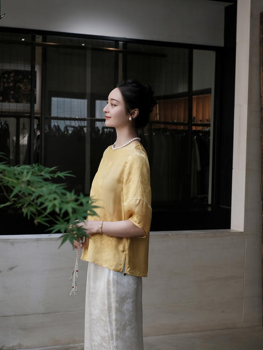 盛唐婧 |桑蚕丝提花透孔罗新中式简约上衣 商品图3