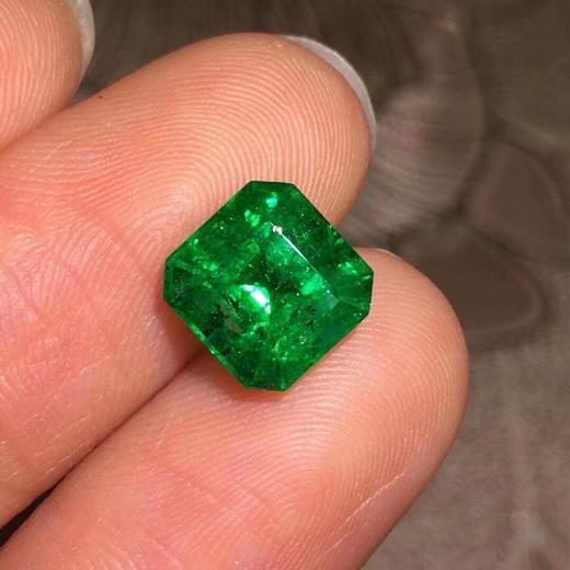 2.5ct 祖母绿裸石 商品图2