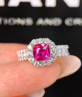 1.56ct 4.52g 蓝宝石戒指