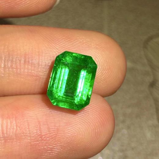 3.39ct 祖母绿裸石 商品图4