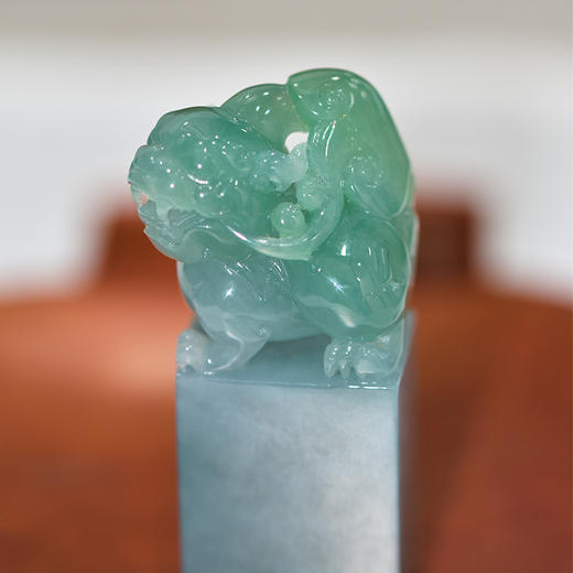 醒狮背灵芝翡翠狮子印章（孤品1件） 商品图0