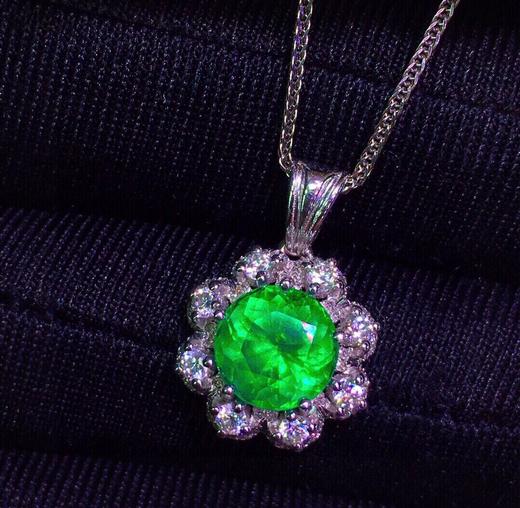 1.8ct 祖母绿吊坠 商品图1