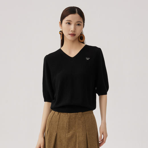 谜底V领套头针织衫短袖女2024秋新品极简风宽松亲肤上衣243MZ1266 商品图0