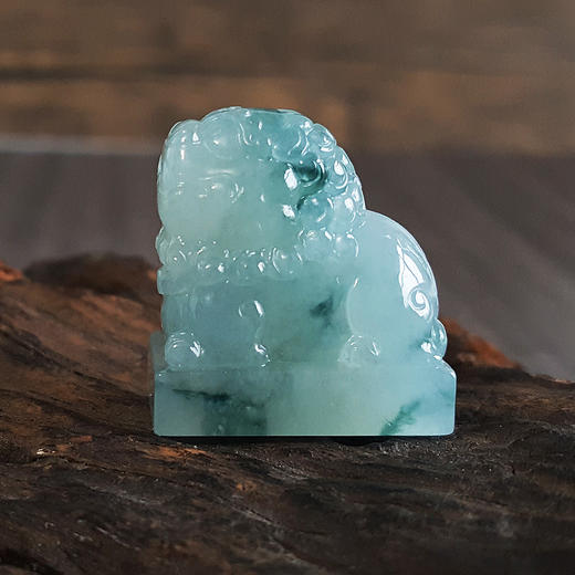 【天然正品】天然精品糯冰种飘蓝花狻猊造型翡翠（吉祥、平安）印章、摆件250624NJM17 商品图3