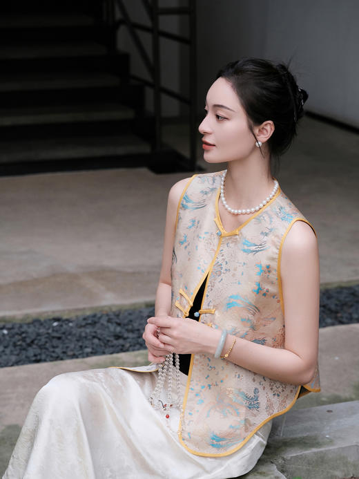 盛唐婧 |真丝宋锦与凤行花瓣马甲 商品图2