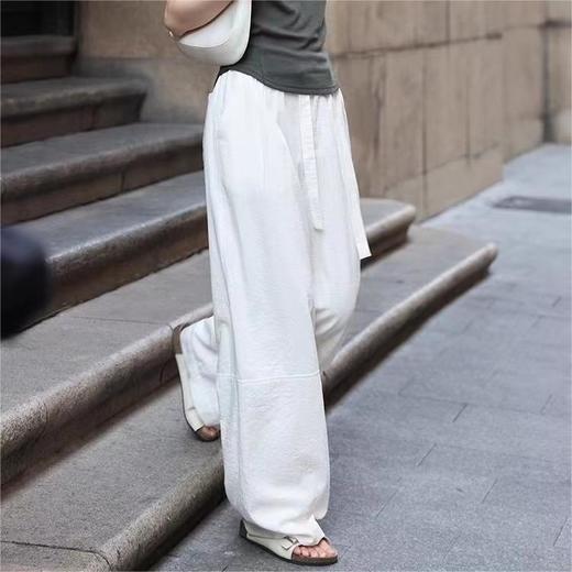 【休闲百搭 舒适面料】红色字母印花短袖T恤/薄款垂感阔腿裤 夏季女款短袖休闲显瘦上衣 松紧高腰显瘦裤子夏季必备阔腿长裤 商品图5