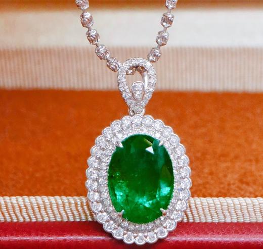 2.88ct 祖母绿吊坠 商品图3