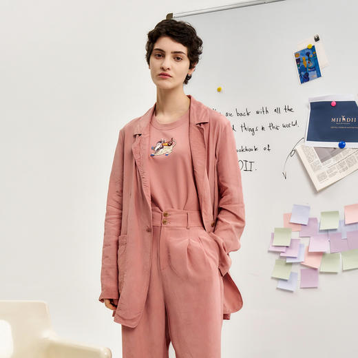 谜底西装外套女2024秋新品通勤风质感垂坠粘纤宽松西服243MW1040 商品图0