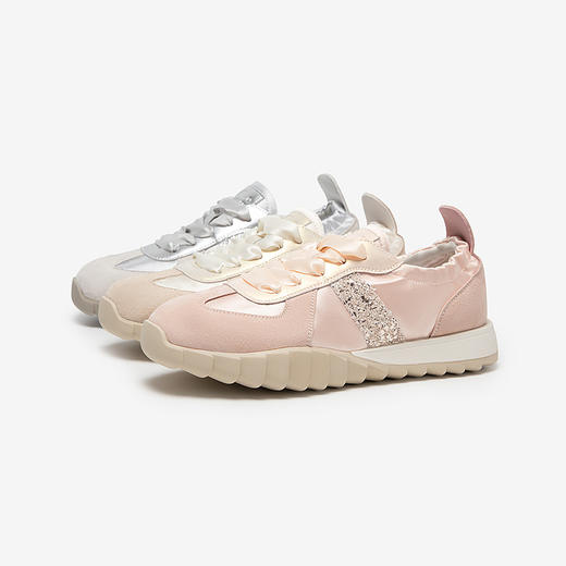 千百度新中式时尚休闲鞋女款秋季钻片拼接厚底德训运动鞋A24466699 商品图1