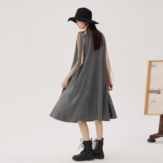 谜底特色流苏连衣裙2024秋季新品复古风高级A型大摆裙243ML1210 商品图2