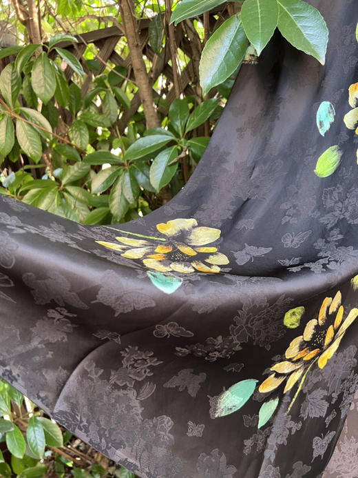 78-5 梧栖高端新中式 基础款 夏荷 黑色提花 开衩半身长裙 商品图9