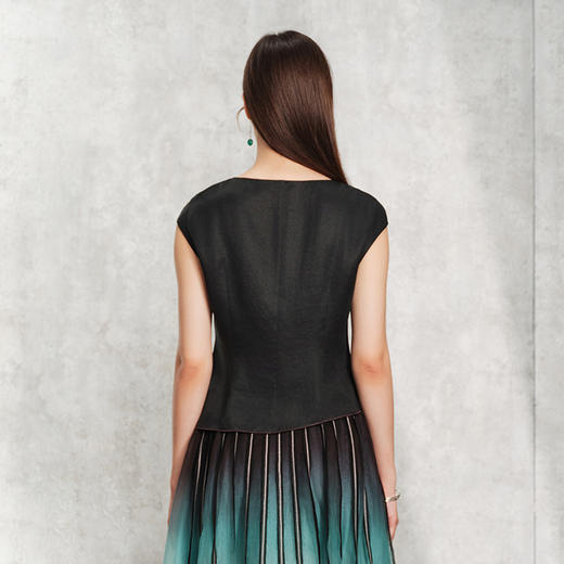 TANGY Collection天意精品2024夏季新品雅致修身女士茛绸上衣 商品图2