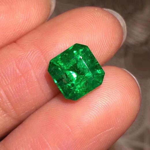 2.5ct 祖母绿裸石 商品图1