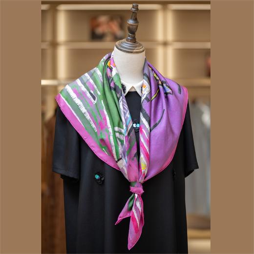 源康舒纹绸丝巾86X88CM(预售20天） 商品图2