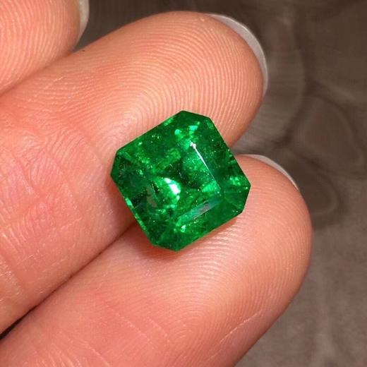 2.5ct 祖母绿裸石 商品图0