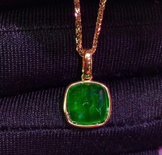 3.7ct 祖母绿吊坠 商品图4