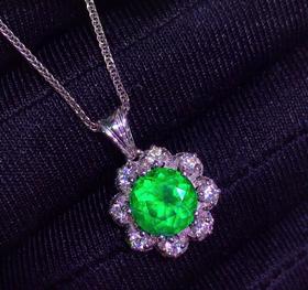 1.8ct 祖母绿吊坠