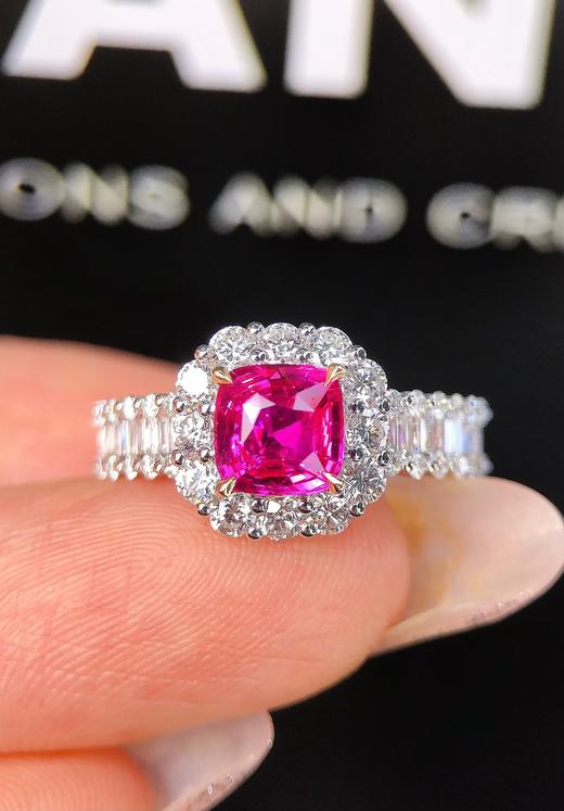 1.56ct 4.52g 蓝宝石戒指 商品图1