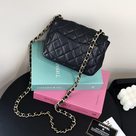 CHANEL 方胖子 黑金 羊皮 斜挎包 商品图3