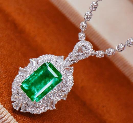 1.39ct 祖母绿吊坠 商品图2