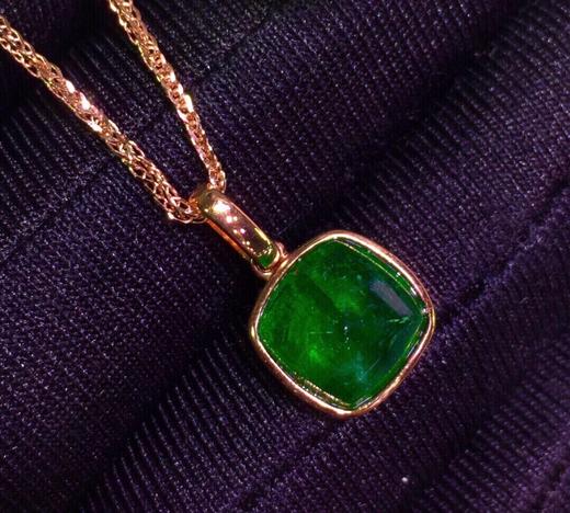 3.7ct 祖母绿吊坠 商品图1