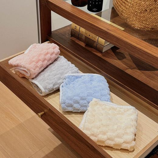 【家居百货】13.8买一送一毛巾界天花板来了【珊瑚绒柔软毛巾】 A类婴幼儿安全标准 孕妇 宝宝可用 比普通毛巾更吸水，更柔软、更亲肤！ 商品图9