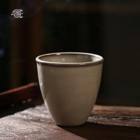 问鼎哥窑致巧款运握杯（缺货）