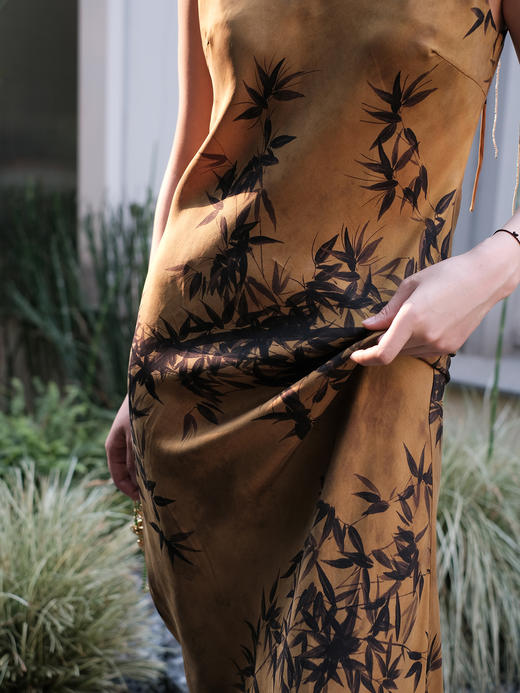 下架| 盛唐牡丹 |文竹串珠吊带女长裙 商品图2